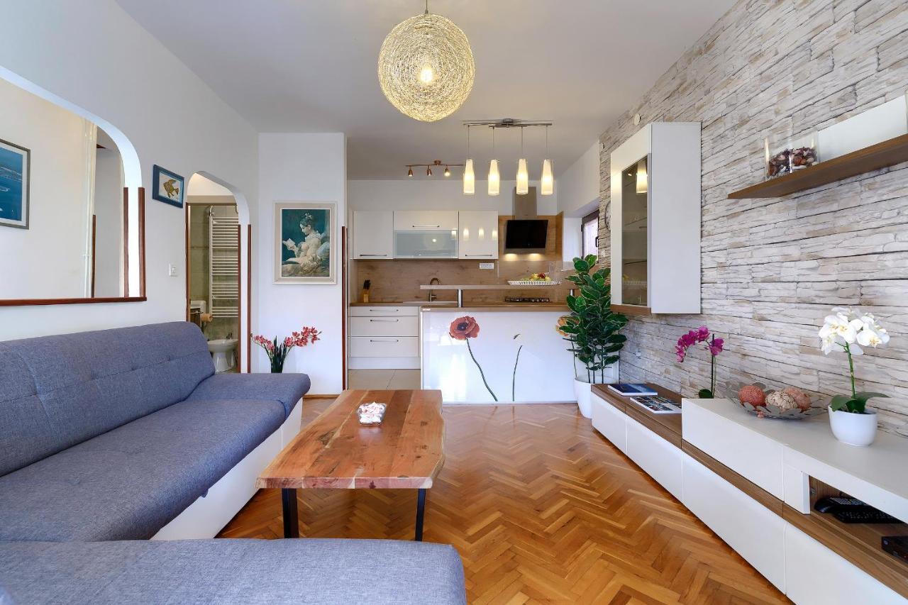 Stylish Flats With Two Bedrooms In Premantura Exterior foto