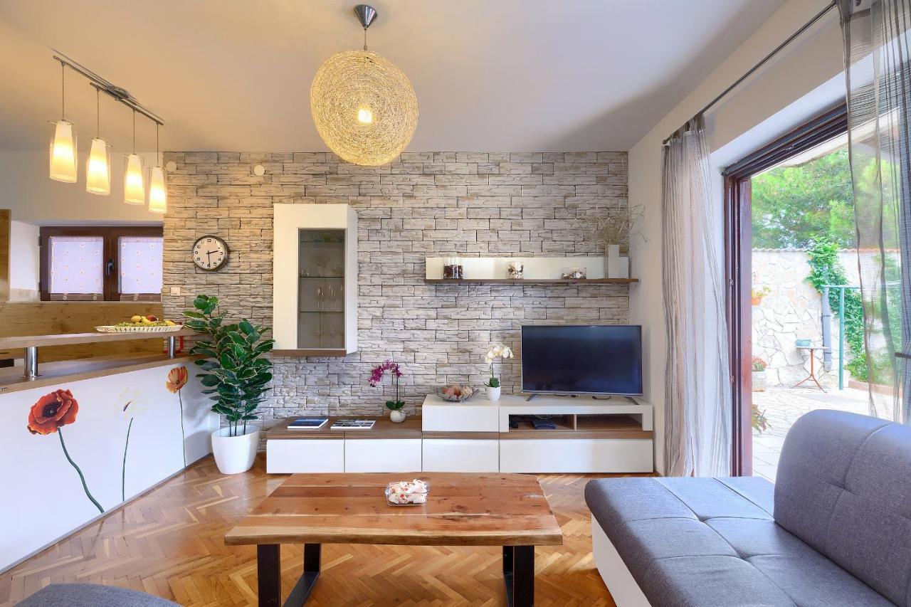 Stylish Flats With Two Bedrooms In Premantura Exterior foto