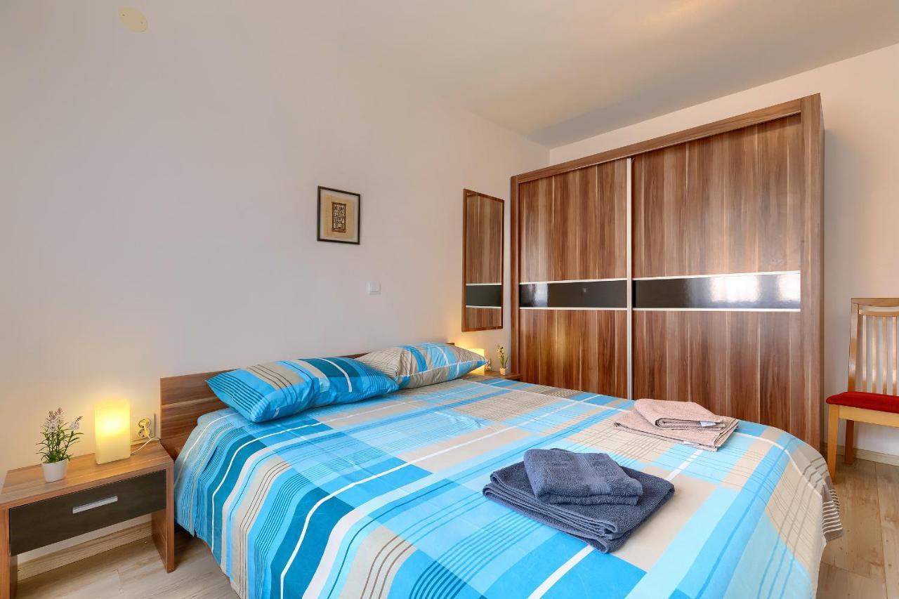 Stylish Flats With Two Bedrooms In Premantura Exterior foto
