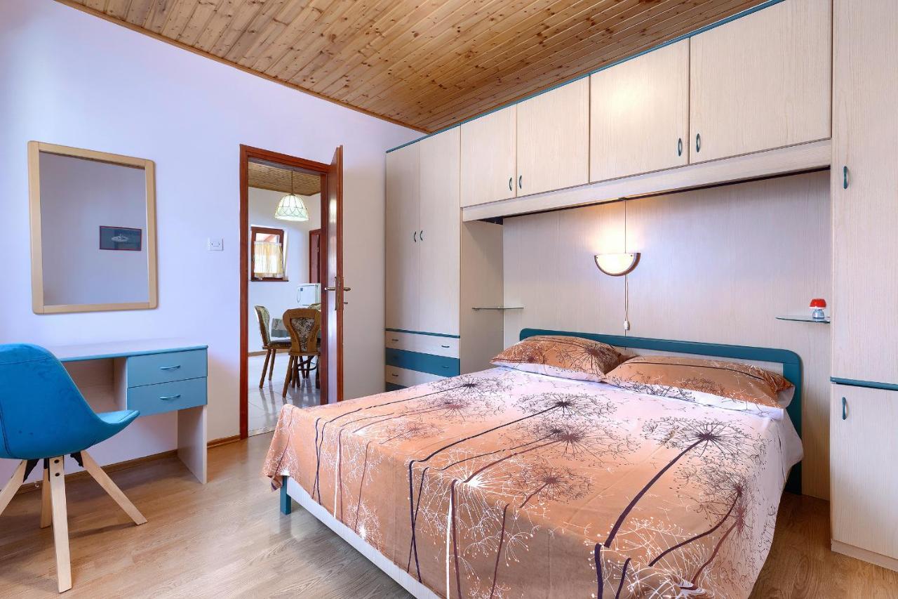Stylish Flats With Two Bedrooms In Premantura Exterior foto